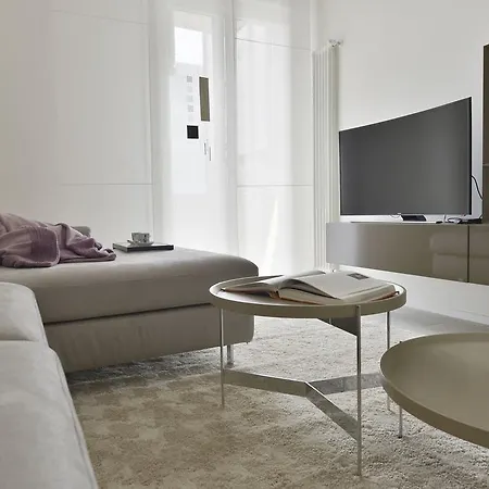 Ur-nest Vestri - Golden * Bolonia