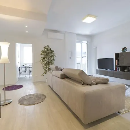 Ur-nest Vestri - Golden Apartament Bolonia