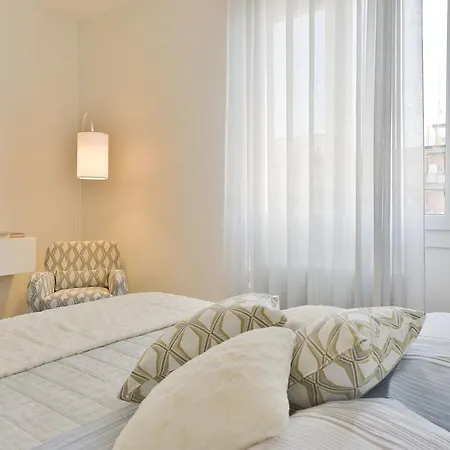 Ur-nest Vestri - Golden Daire *